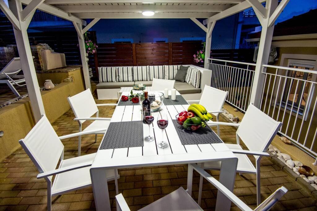 Avocado Villa Offering Peace And Relaxation Аргостоліон Екстер'єр фото